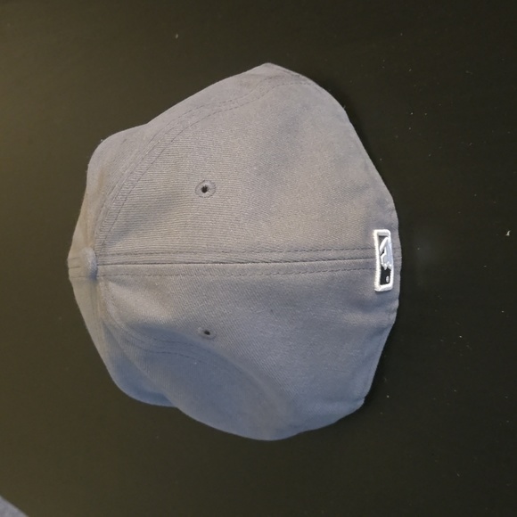 New Era, 7 1/4, Gray - Picture 2 of 3